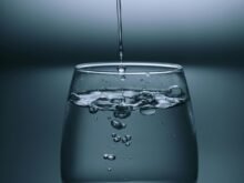 Hidratação inteligente: muito além da água — como se hidratar de verdade