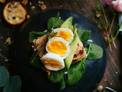 Quantas calorias tem um ovo? Tudo sobre o valor nutricional do alimento mais completo do mundo