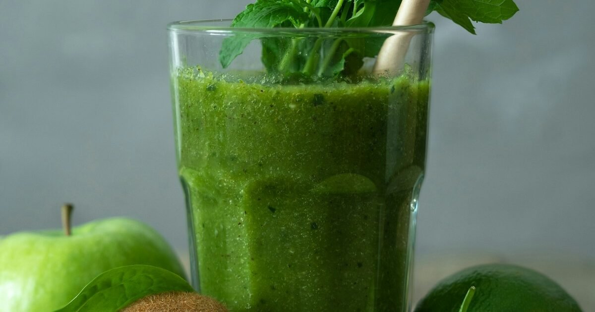 Smoothie verde detox: receita nutritiva para começar o dia com energia
