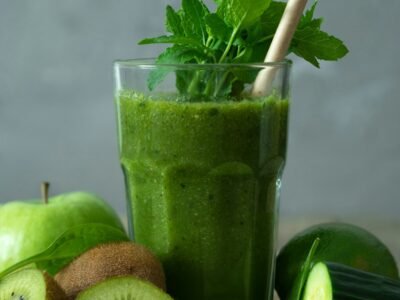 Smoothie verde detox: receita nutritiva para começar o dia com energia