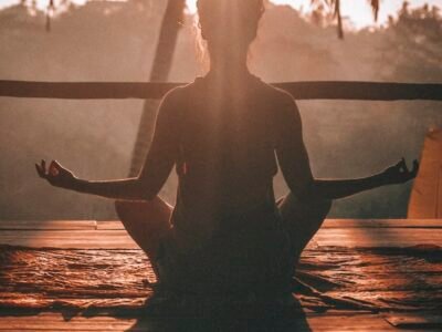 Alongamentos essenciais para fazer todos os dias