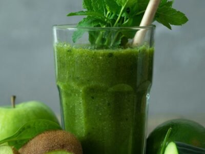 Smoothie verde detox: receita nutritiva para começar o dia com energia